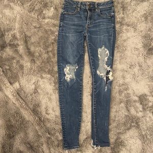 American eagle distressed jegging/skinny Jean